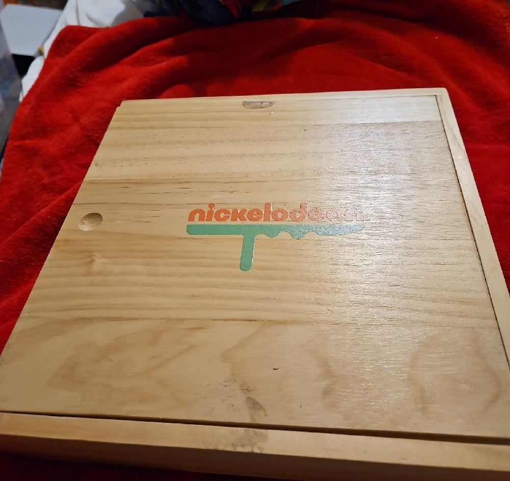 Nickelodeon Natural Wood Box with Logo
